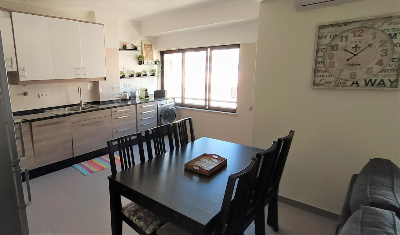 Large Apartment Near The Beach And Lisbon كوستا دا كاباريكا المظهر الخارجي الصورة