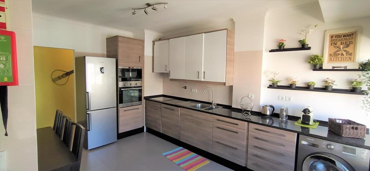 Large Apartment Near The Beach And Lisbon كوستا دا كاباريكا المظهر الخارجي الصورة