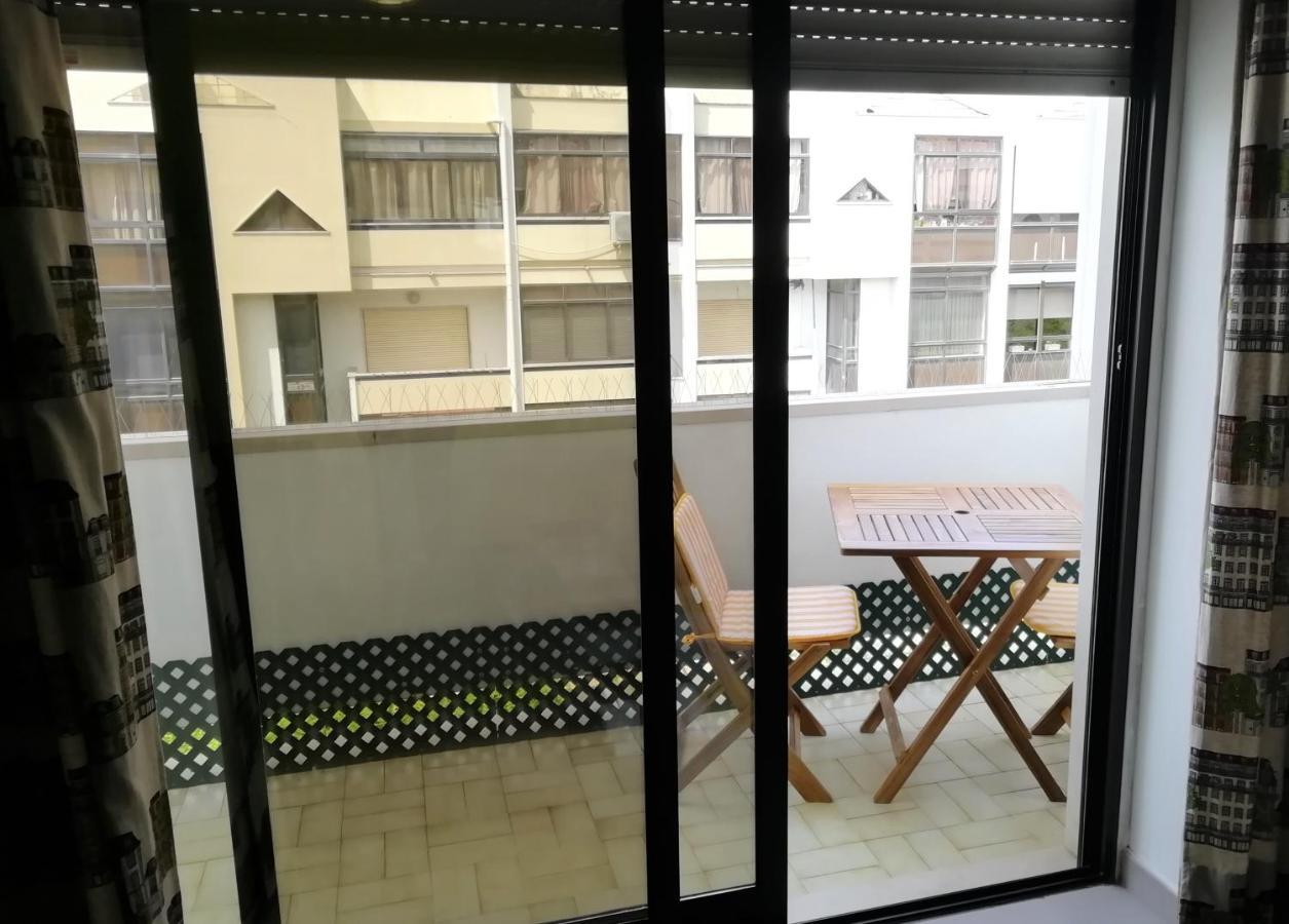 Large Apartment Near The Beach And Lisbon كوستا دا كاباريكا المظهر الخارجي الصورة